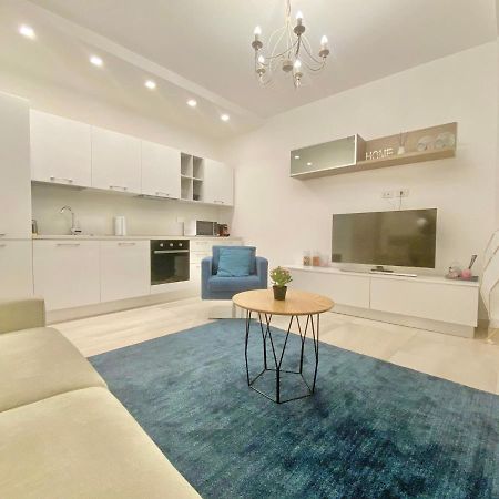 Elegance Duomo Apartment Милано Екстериор снимка