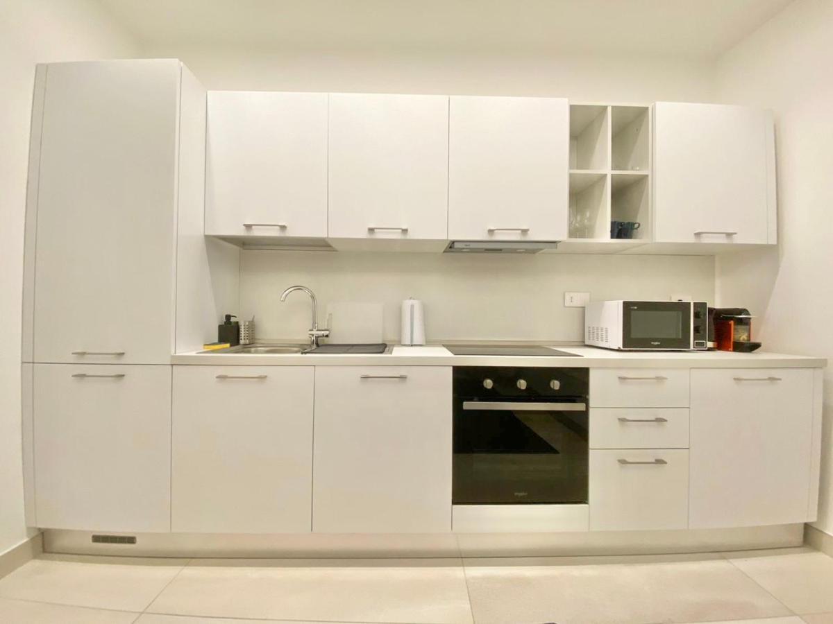 Elegance Duomo Apartment Милано Екстериор снимка
