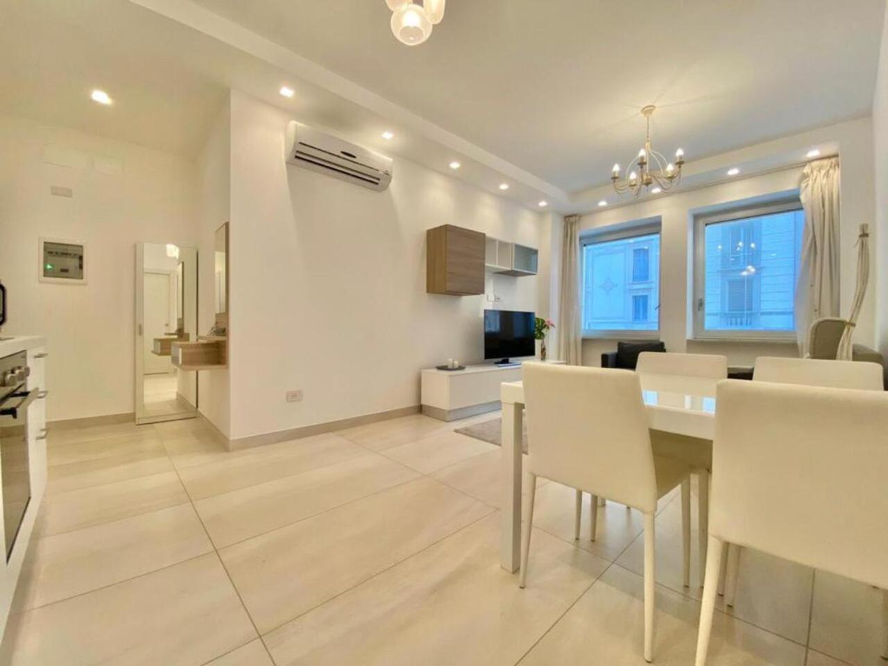 Elegance Duomo Apartment Милано Екстериор снимка