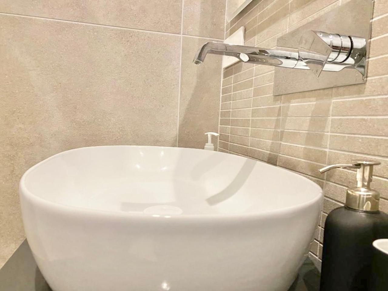 Elegance Duomo Apartment Милано Екстериор снимка